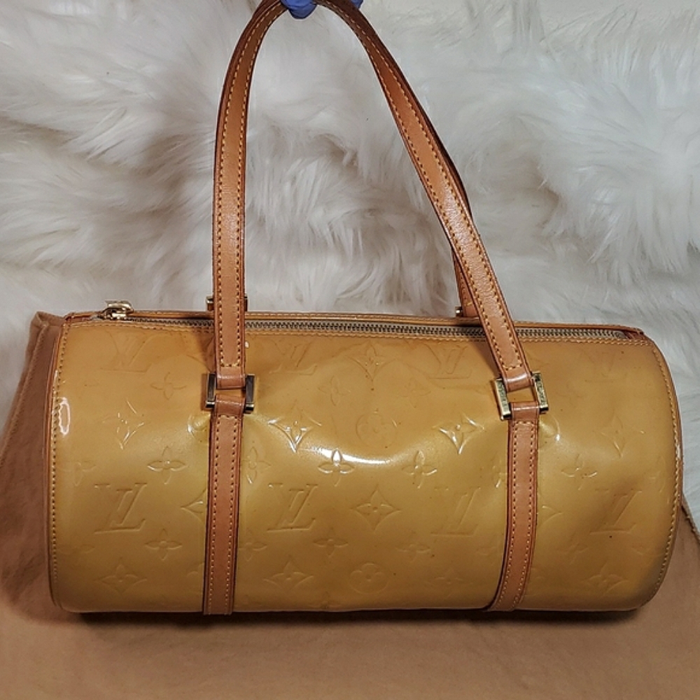 Authentic Louis Vuitton Papillon Vernis